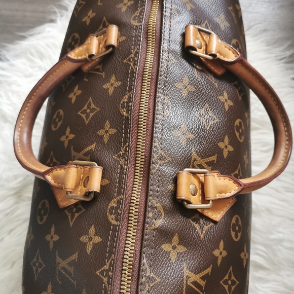 (Sold)100% Authentic LV Speedy Band 35 in  monogram - Picture 10 of 13